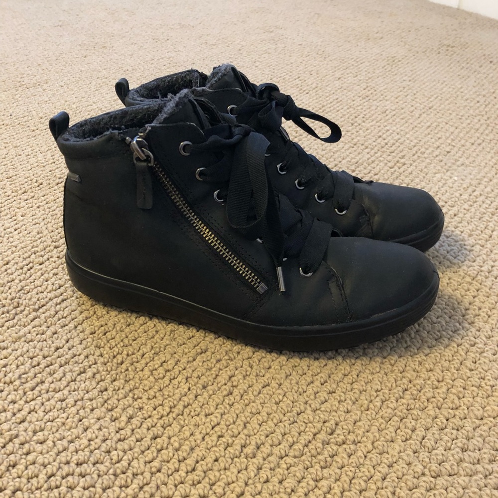 Ecco Boots